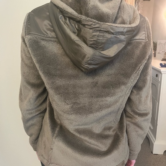 The North Face Fleece jacket. New without tags - Picture 8 of 8